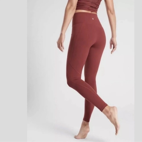NWOT Athleta Salutation Stash Pocket High-Rise 7/8 Leggings Size Small - Picture 2 of 11